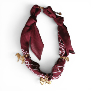 Bandana ketting met bedel | Donkerrood